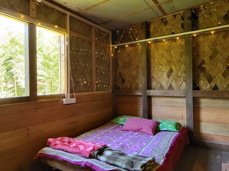 Small Room with Queen Bed